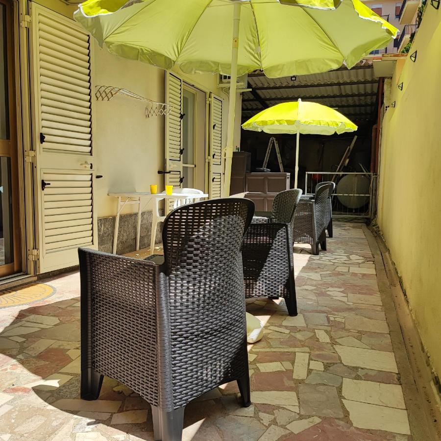 Nonna Rosa Hotel Реджо ди Калабрия Екстериор снимка